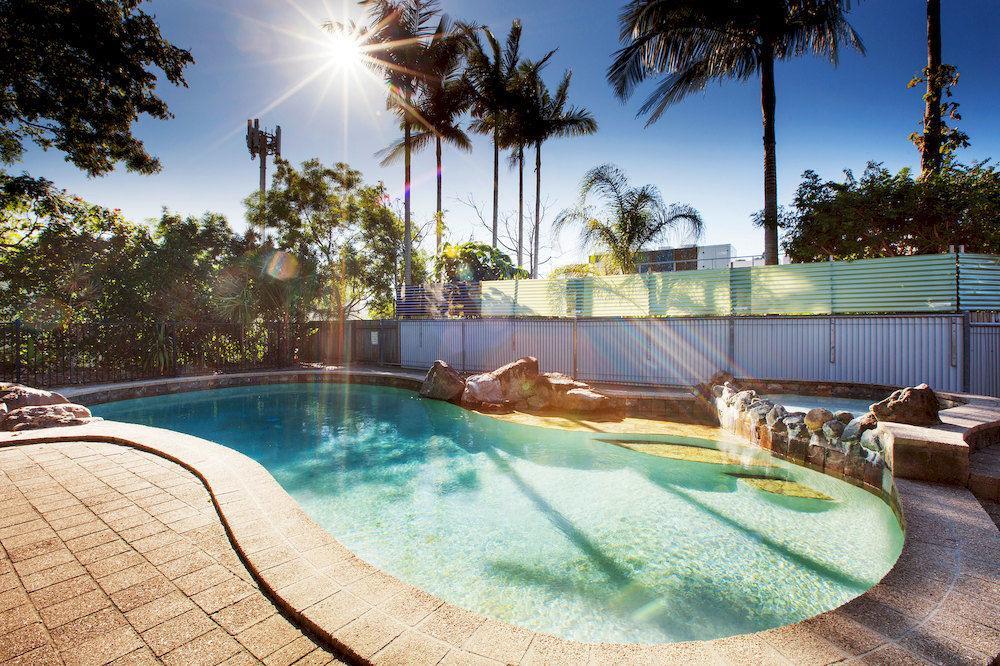 Villa Noosa Hotel Нусавиль Экстерьер фото